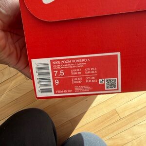 Nike Zoom Vomero 5 in Red and White